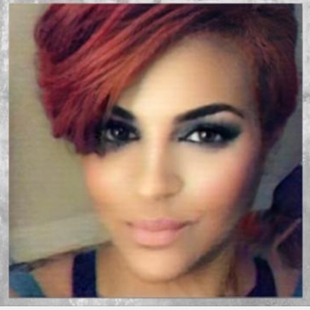 Meet your Posher, Monica